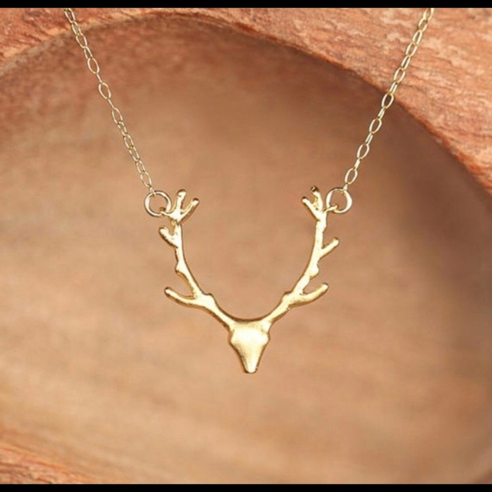 NWOT Cute gold deer antler necklace